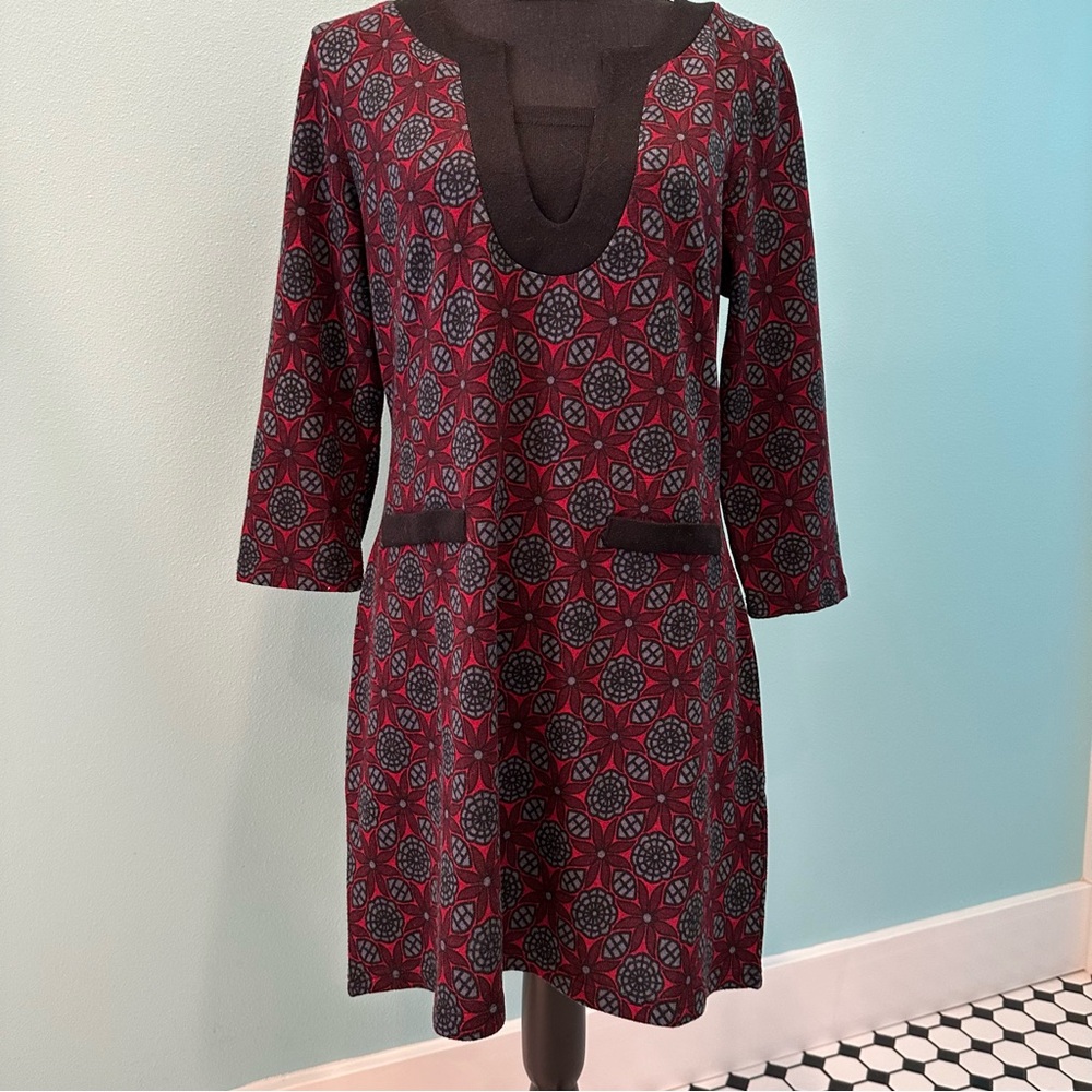 Papillon poly knit tunic top